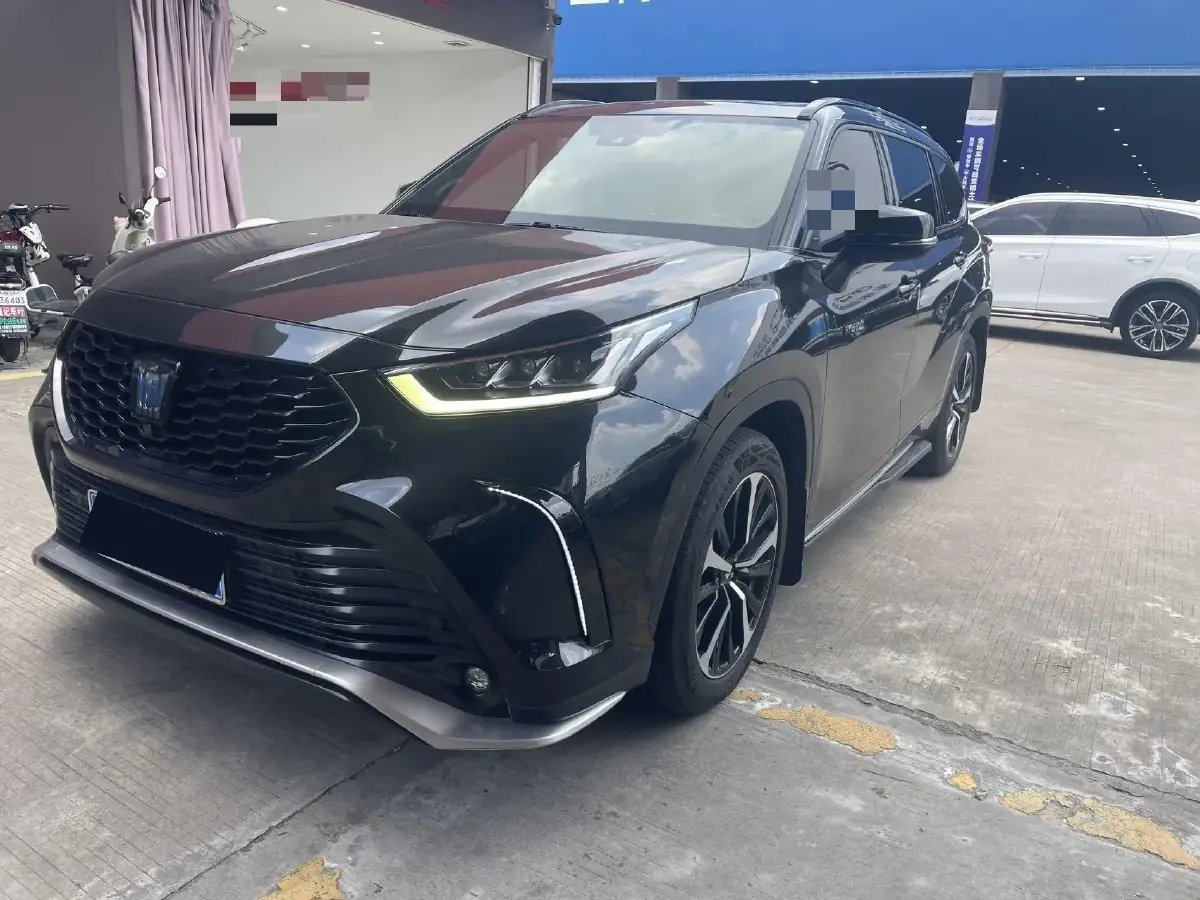 2022 Toyota Crown Kluger 2.5L 192HP L4 E-CVT Hybrid