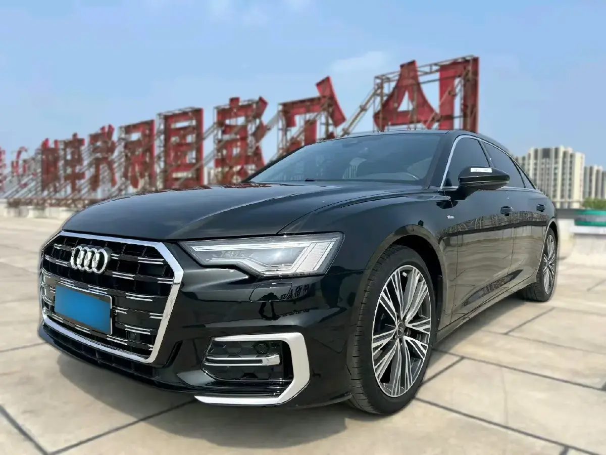 2022 Audi A6L 2.0T 190HP L4 7DCT