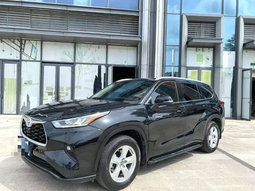 2023 Toyota Highlander 2.5L 189HP L4 E-CVT Hybrid