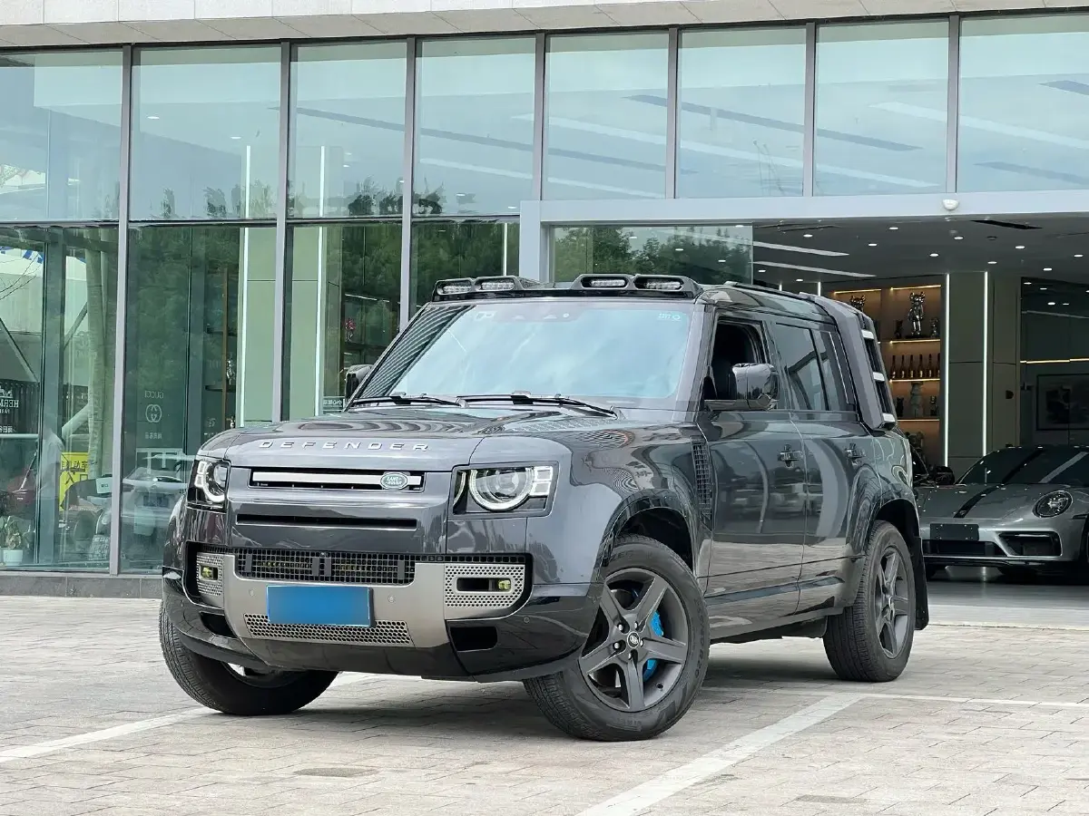 2023 Land Rover Defender 3.0T 400HP L6 8AT