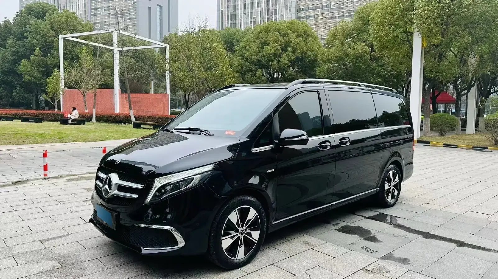2022 Mercedes-Benz V Class 2.0T 211HP L4 9AT