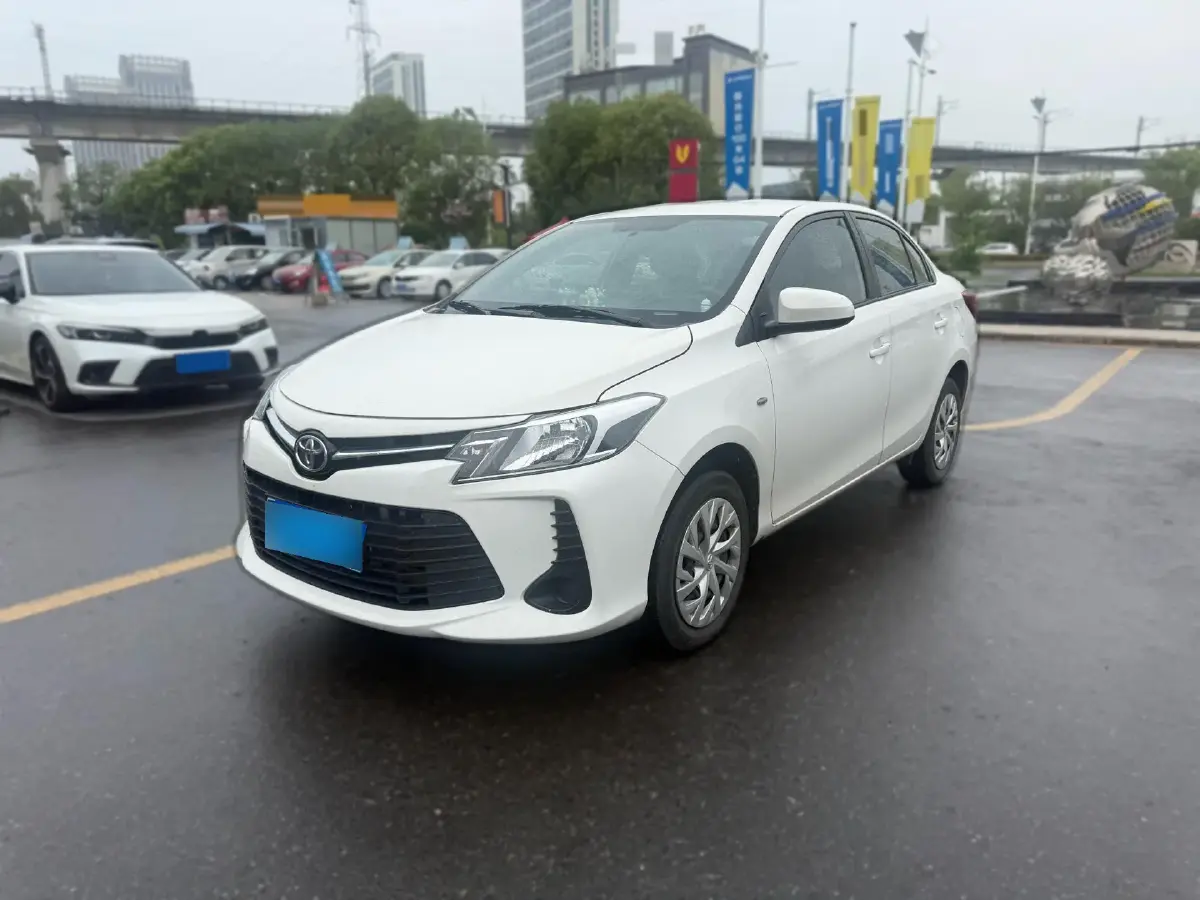 2022 Toyota Vios 1.5L 112HP L4 CVT