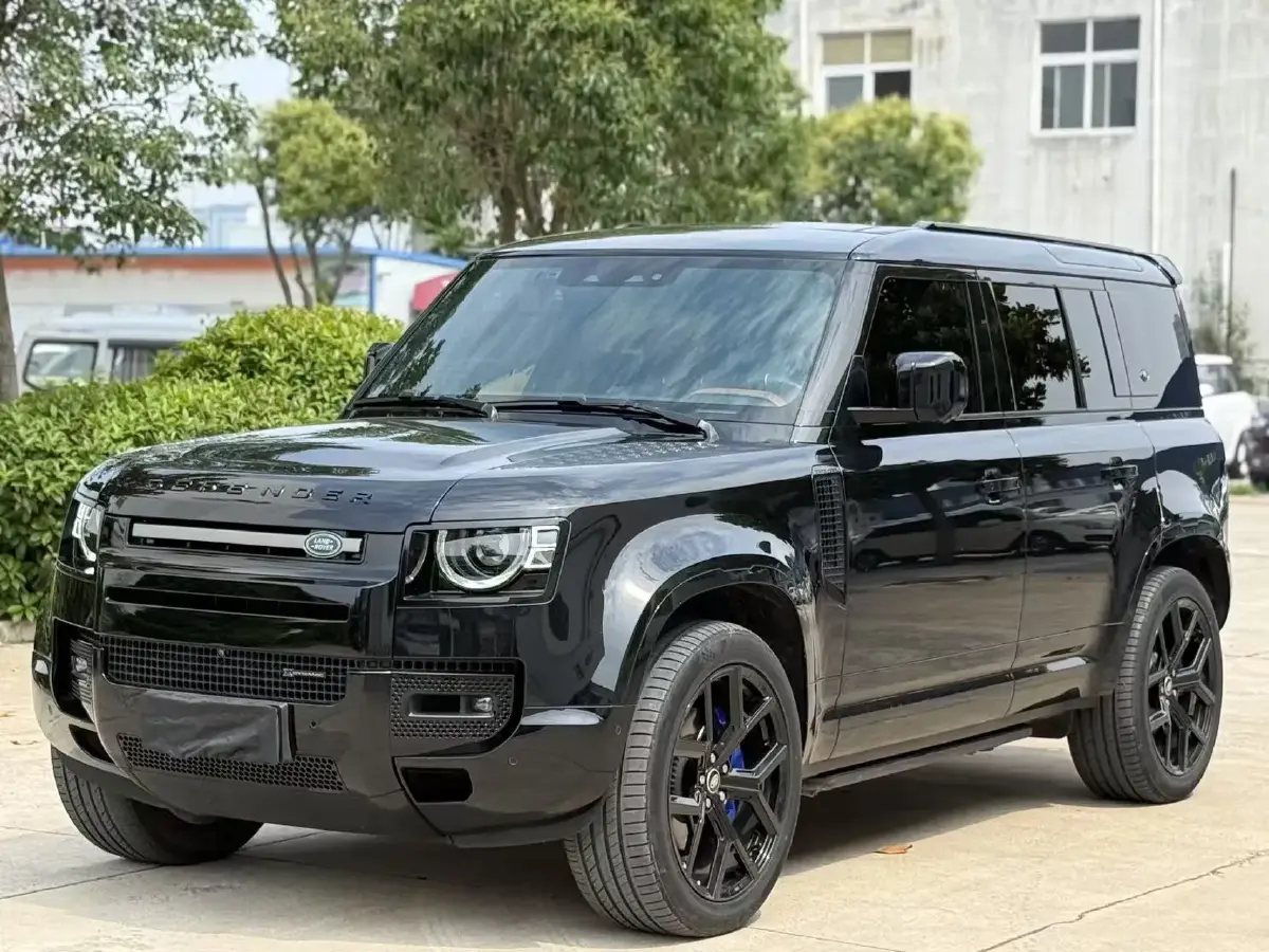 2023 Land Rover Defender 3.0T 400HP L6 8AT