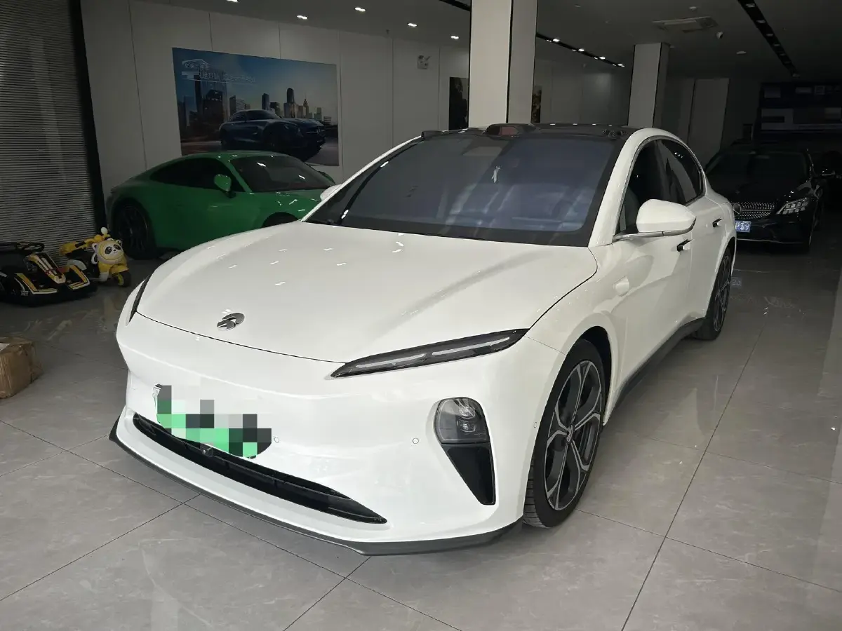 2022 NIO ET5 BEV 75KWH
