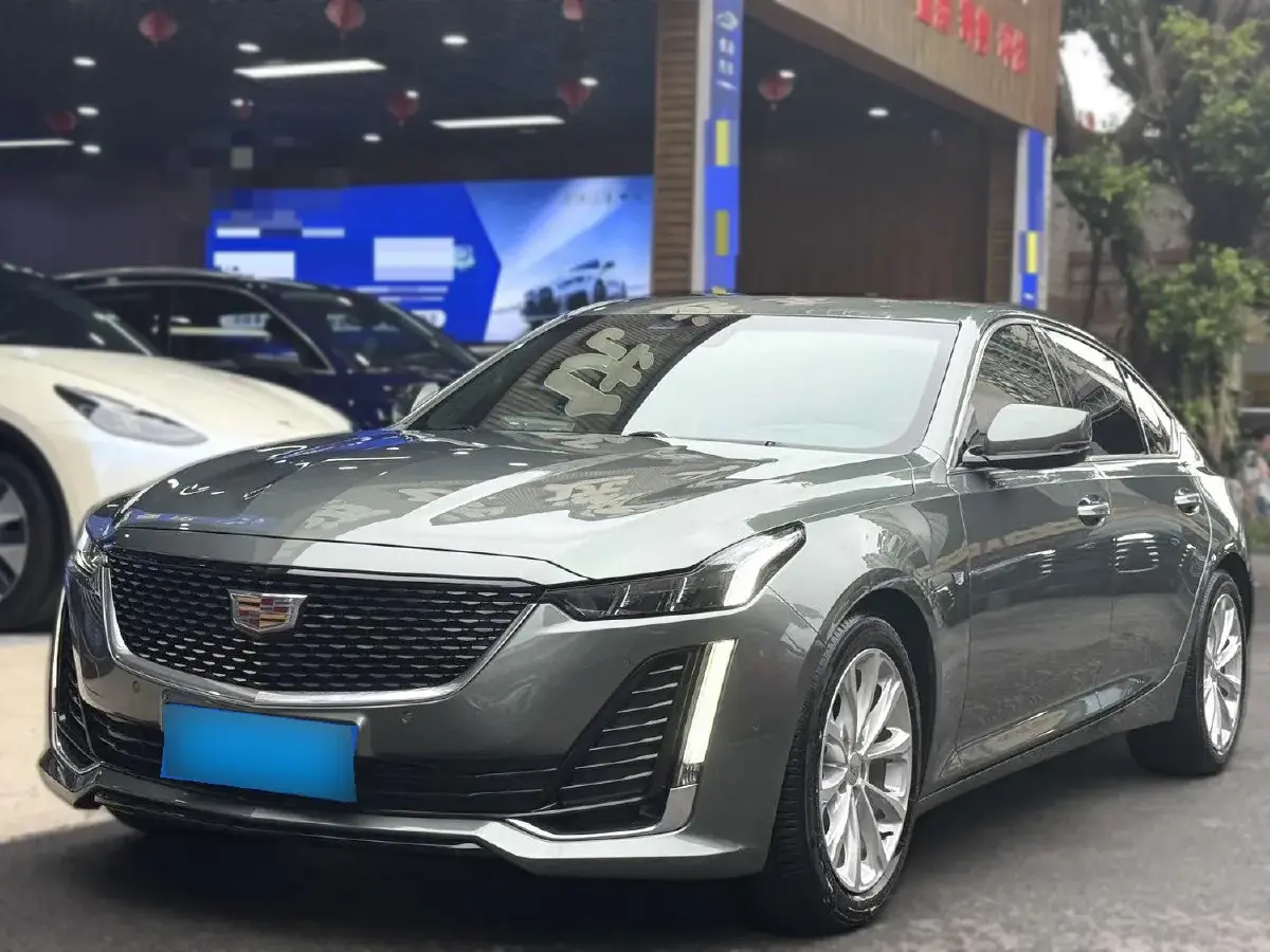 2022 Cadillac CT5 2.0T 237HP L4 10AT