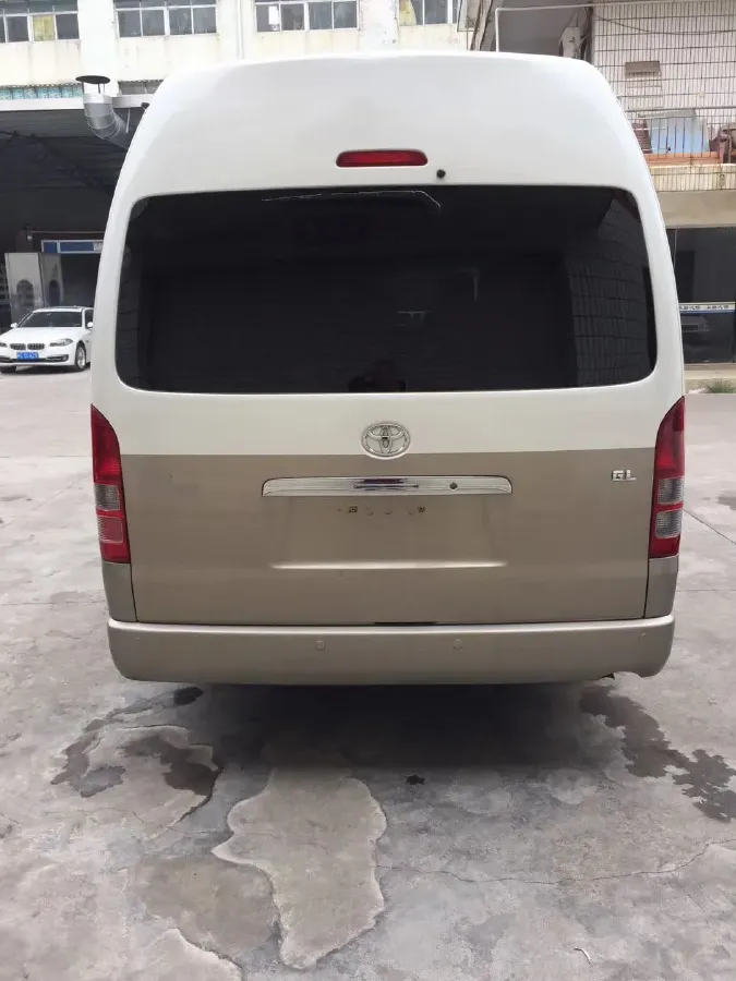 2011 Toyota Hiace 2.7L 154HP L4 4AT,autocango,china used car exporter,china ev exporter,chinese used car exporter,chinese used ev exporter