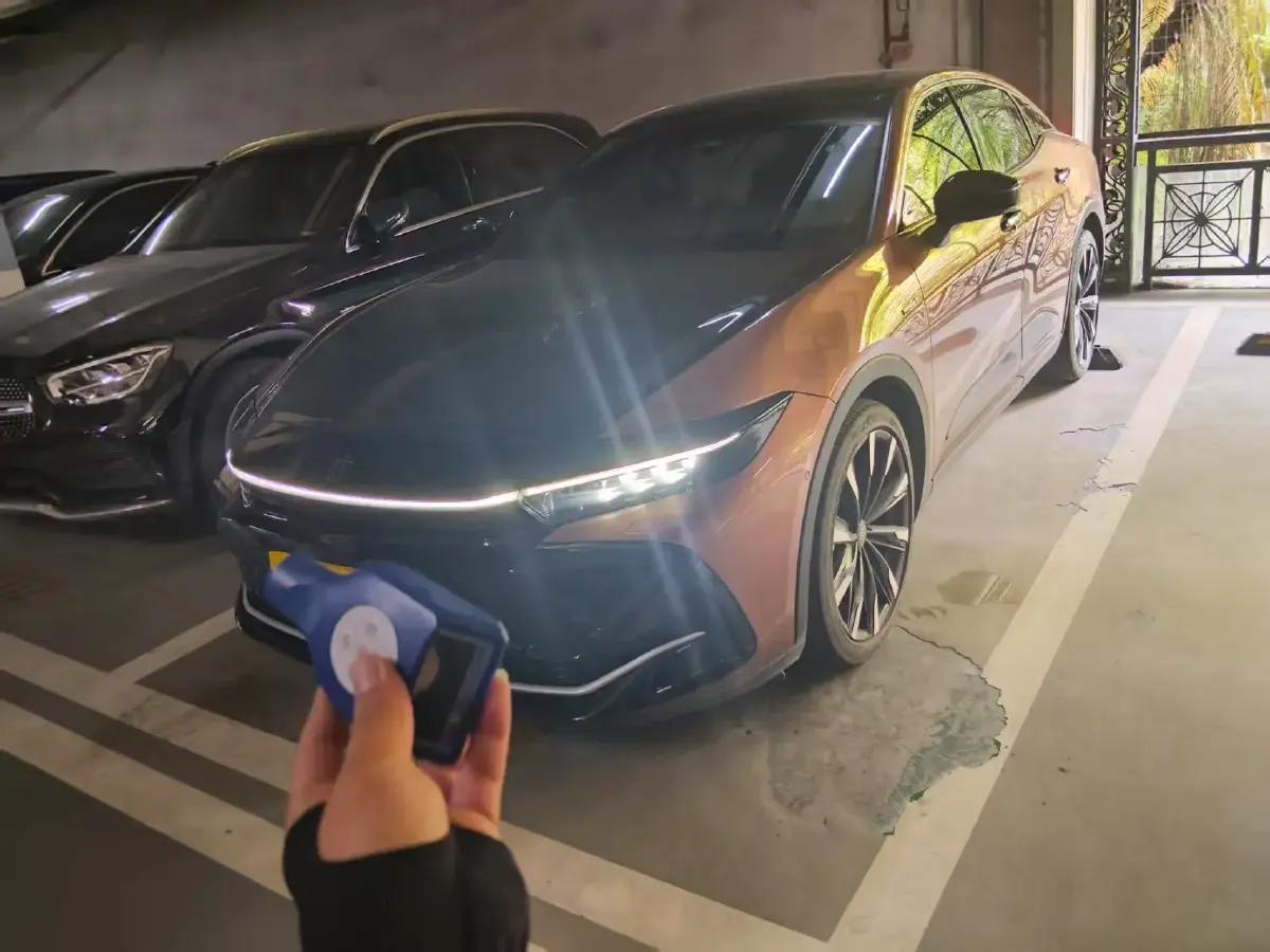 2023 Toyota CrownSportCross 2.4T 269HP L4 6AT Hybrid