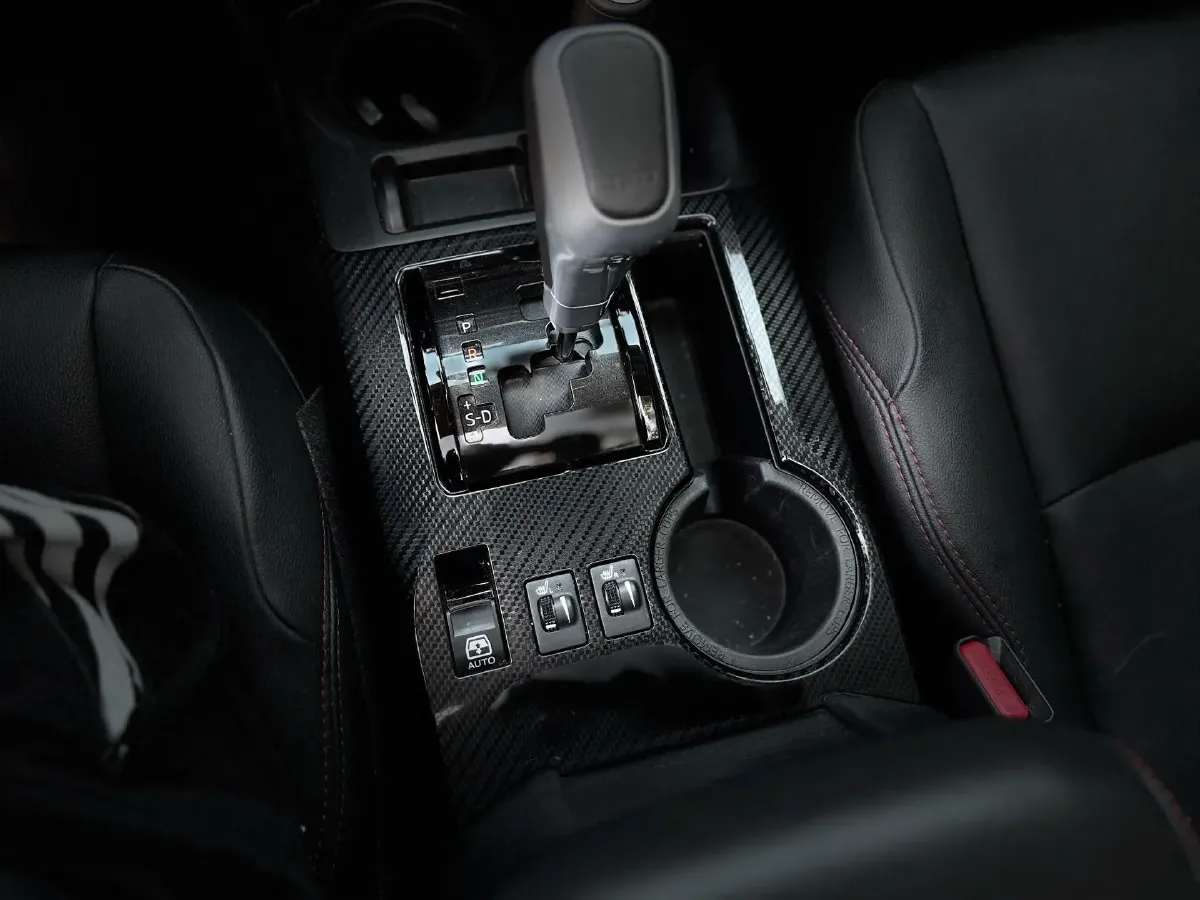 2020 Toyota Yaris 1.6T 261HP L3 6MT,autocango,china used car exporter,china ev exporter,chinese used car exporter,chinese used ev exporter