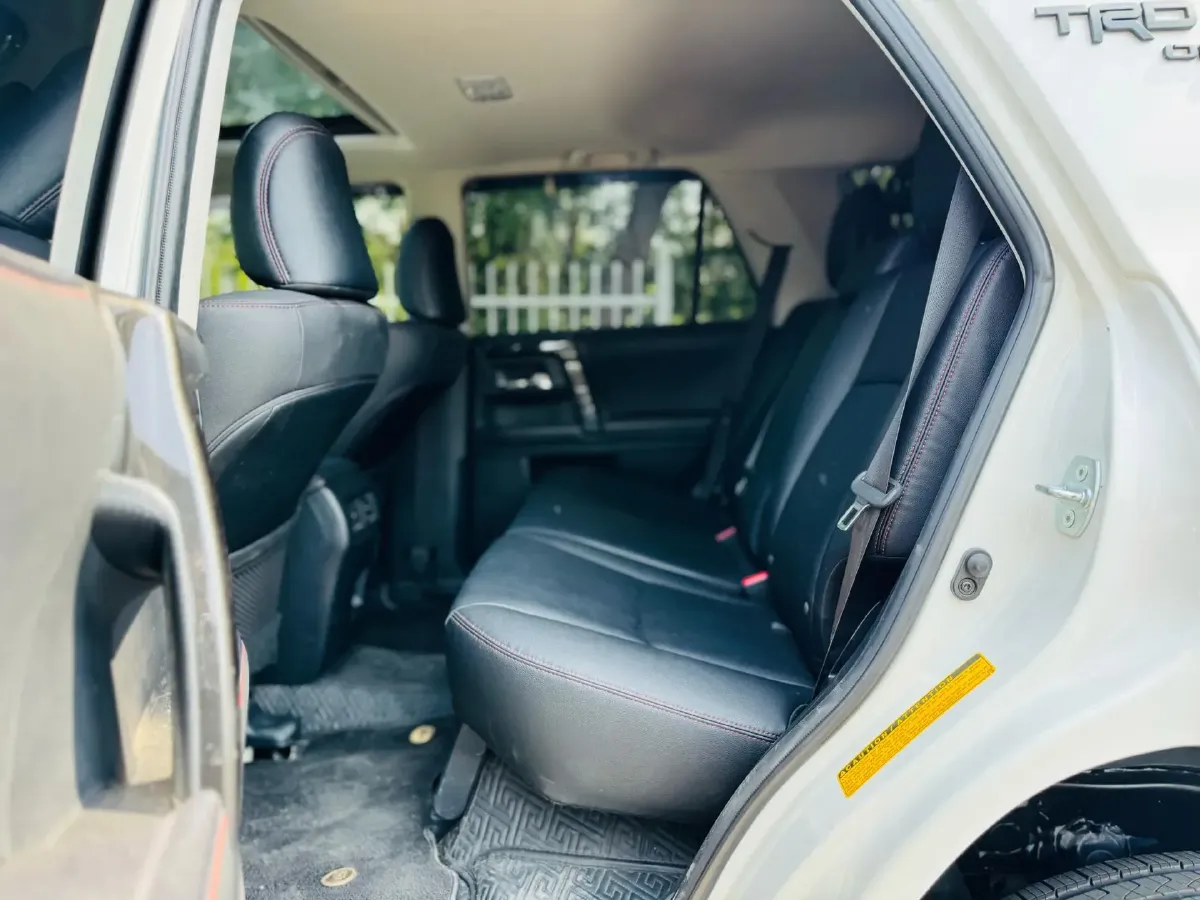 2020 Toyota Yaris 1.6T 261HP L3 6MT,autocango,china used car exporter,china ev exporter,chinese used car exporter,chinese used ev exporter