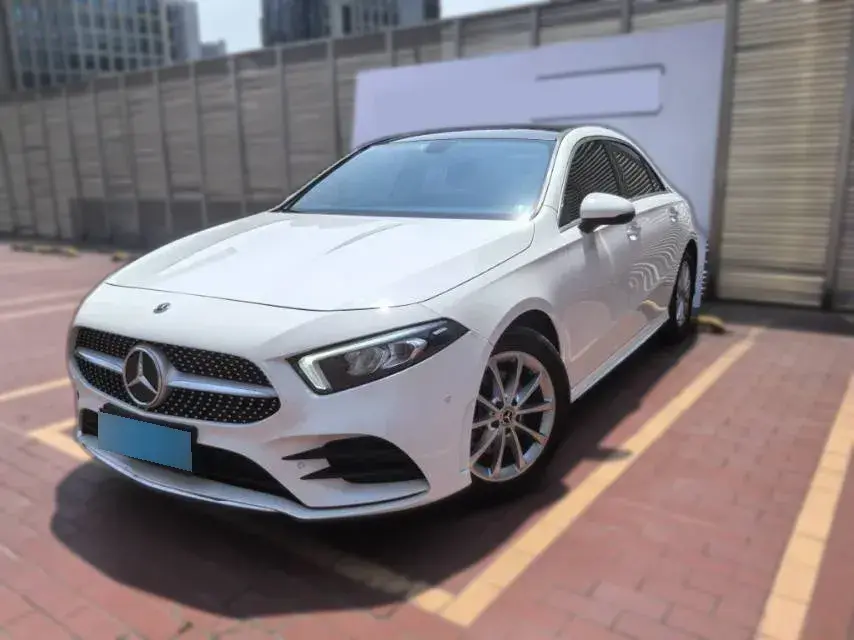 2022 Mercedes-Benz A Class 1.3T 163HP L4 7DCT