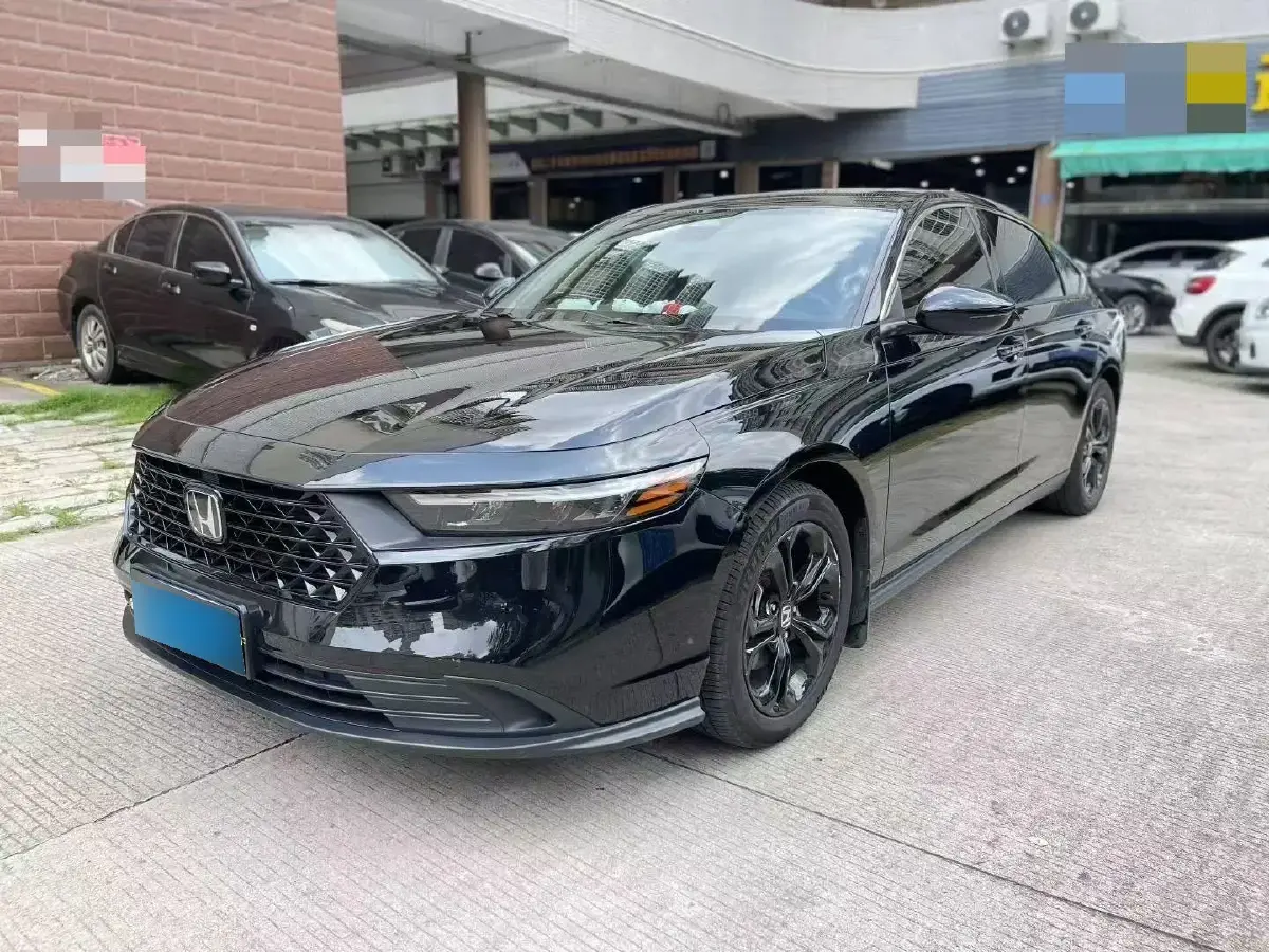 2025 Honda Accord 1.5T 192HP L4 CVT