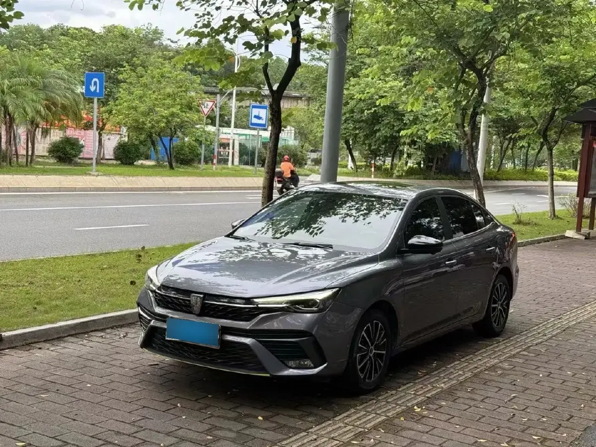 2021 Roewe i5 1.5L 120HP L4 CVT