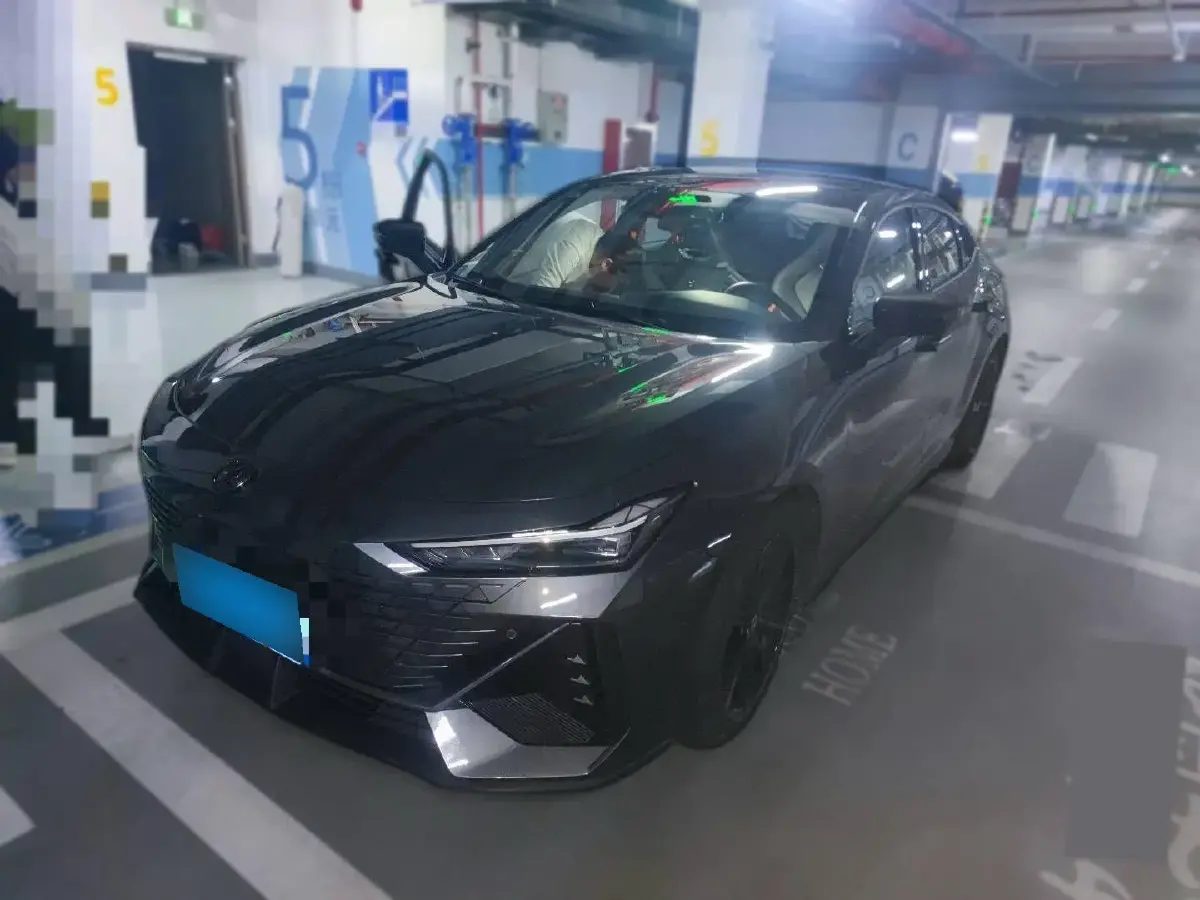 2023 ChangAn UNI-V 1.5T 188HP L4 7DCT