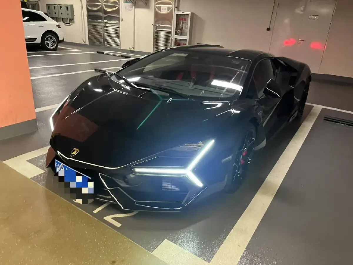2023 Lamborghini Revuelto 6.5L 826HP V12 8DCT PHEV 3.8KWH