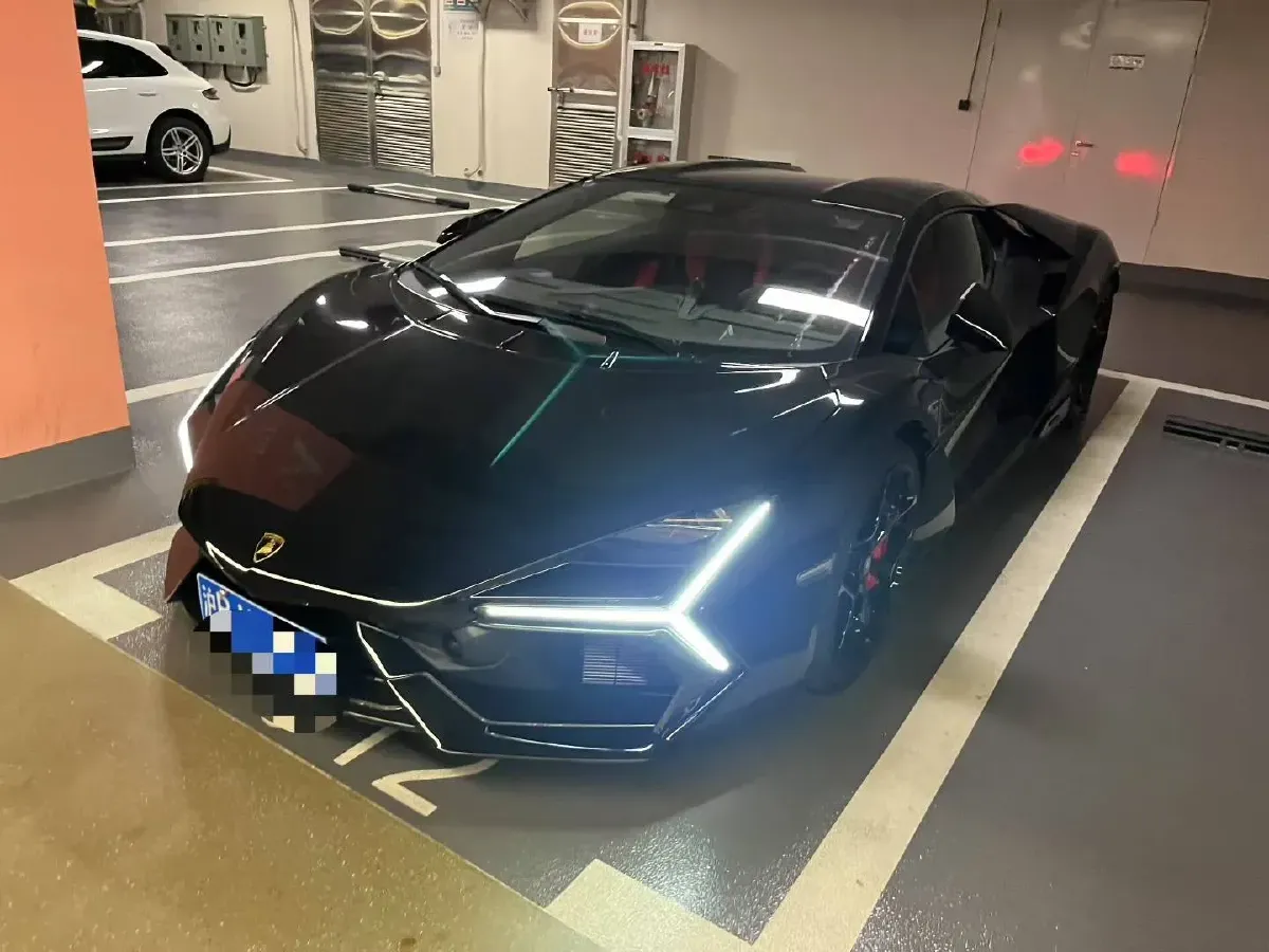 2023 Lamborghini Revuelto 6.5L 826HP V12 8DCT PHEV 3.8KWH,autocango,china used car exporter,china ev exporter,chinese used car exporter,chinese used ev exporter