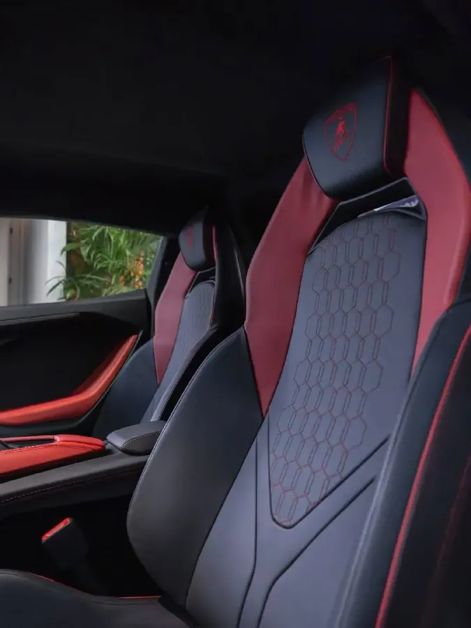 2023 Lamborghini Revuelto 6.5L 826HP V12 8DCT PHEV 3.8KWH,autocango,china used car exporter,china ev exporter,chinese used car exporter,chinese used ev exporter