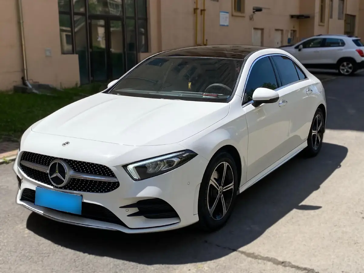 2022 Mercedes-Benz A Class 1.3T 163HP L4 7DCT