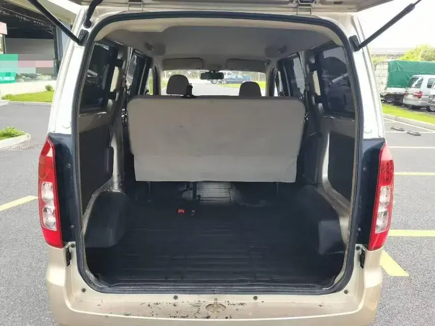 2022 WuLing HongGuang V 1.2L 76HP L4 5MT,autocango,china used car exporter,china ev exporter,chinese used car exporter,chinese used ev exporter