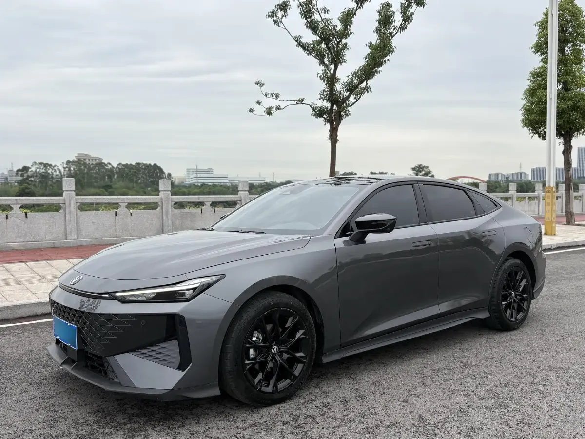 2024 ChangAn UNI-V 1.5T 188HP L4 7DCT