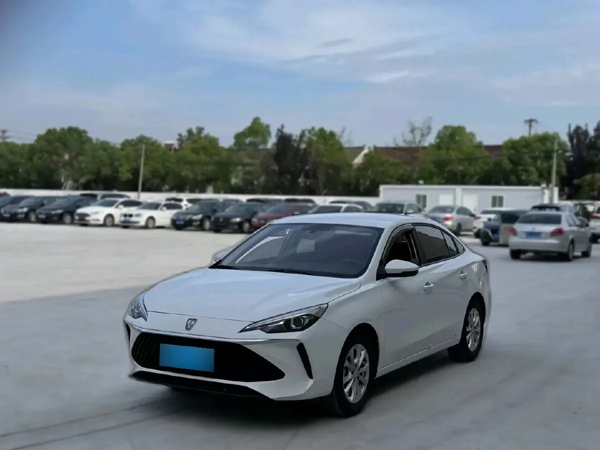 2023 Roewe i5 1.5L 129HP L4 5MT