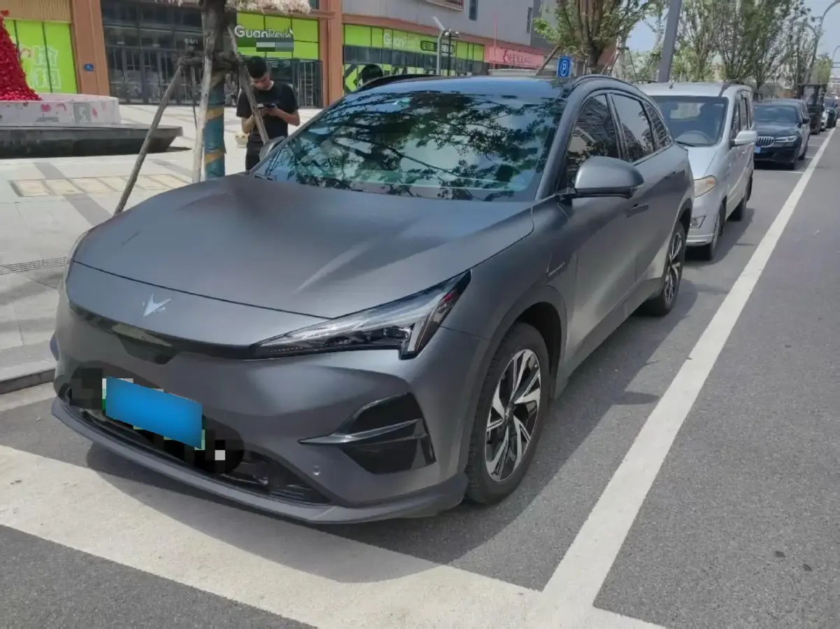 2024 ARCFOX αT5 BEV 65KWH