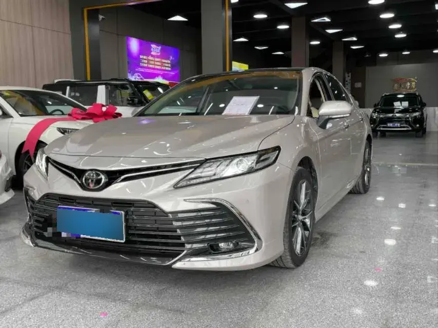 2021 Toyota Camry 2.5L 209HP L4 8AT