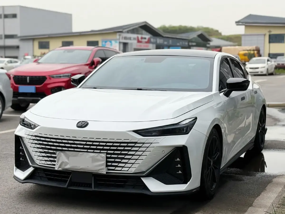 2023 ChangAn UNI-V 1.5T 188HP L4 7DCT