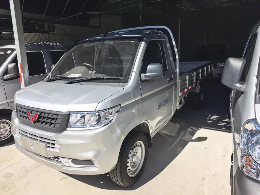 2023 WuLing RongGuang New Truck 1.5L 102HP L4 5MT