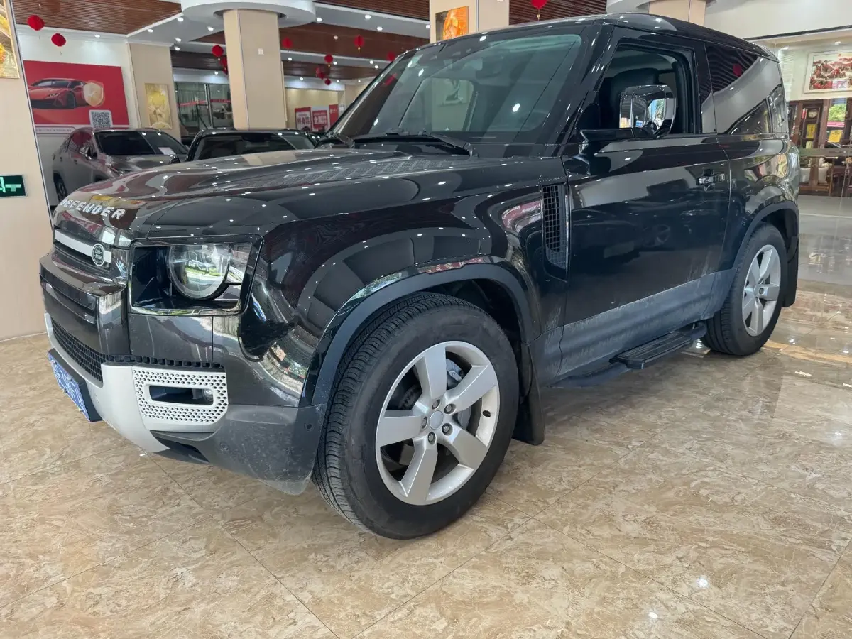 2024 Land Rover Defender 3.0T 400HP L6 8AT