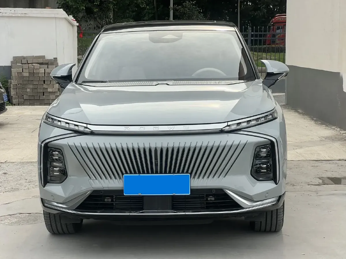 2022 Roewe Whale 2.0T 231HP L4 8AT,autocango,china used car exporter,china ev exporter,chinese used car exporter,chinese used ev exporter
