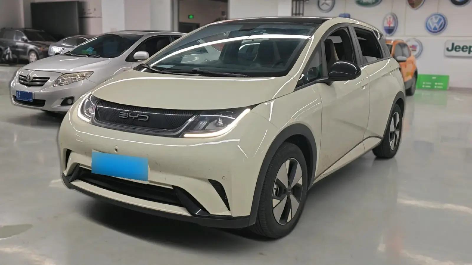 2023 BYD Dolphin BEV 44.928KWH