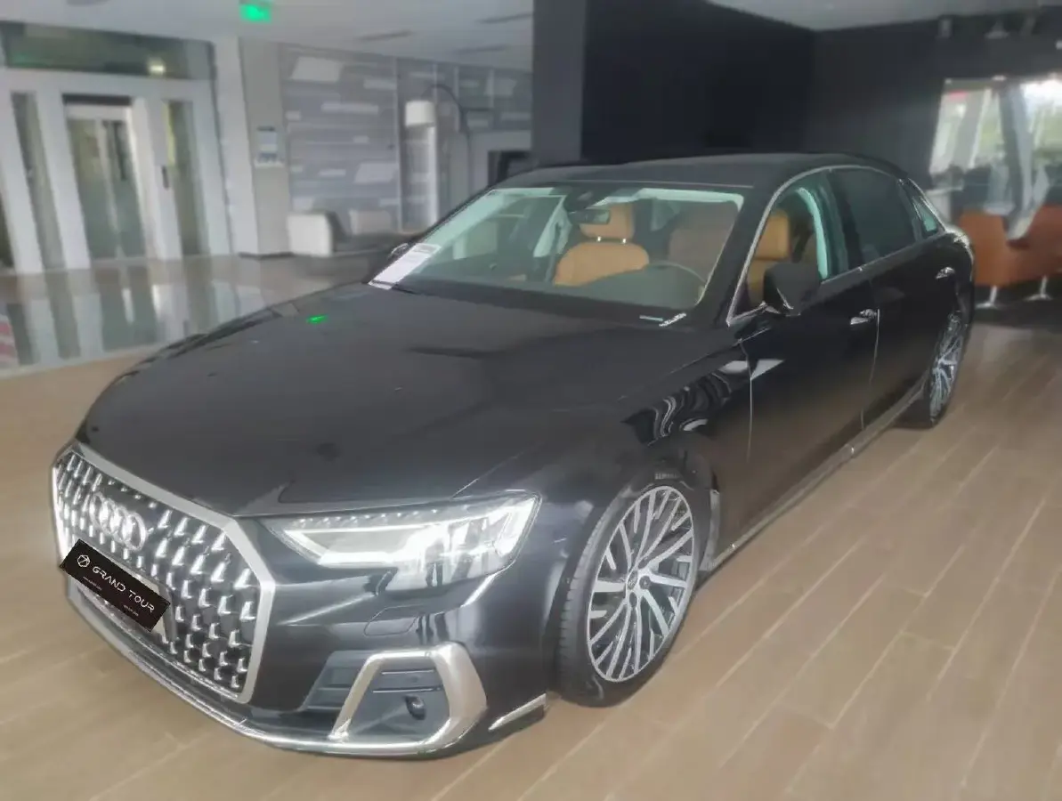 2024 Audi A8 3.0T 286HP V6 8AT