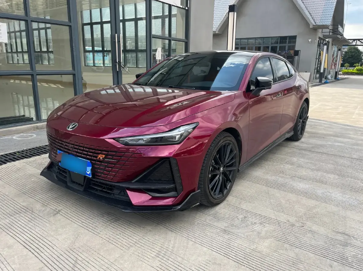 2023 ChangAn UNI-V 1.5T 188HP L4 7DCT