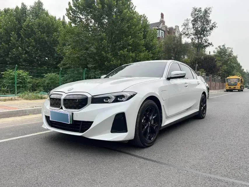 2022 BMW i3 BEV 70KWH