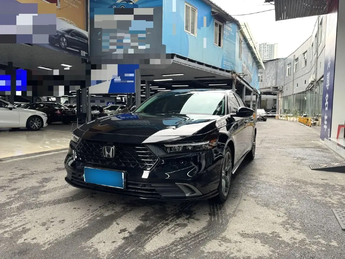 2025 Honda Accord 1.5T 192HP L4 CVT