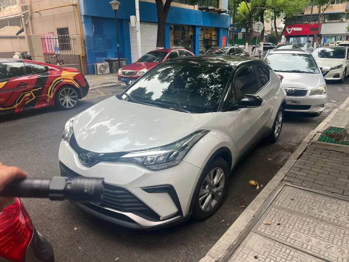 2022 Toyota Izoa 2.0L 171HP L4 CVT