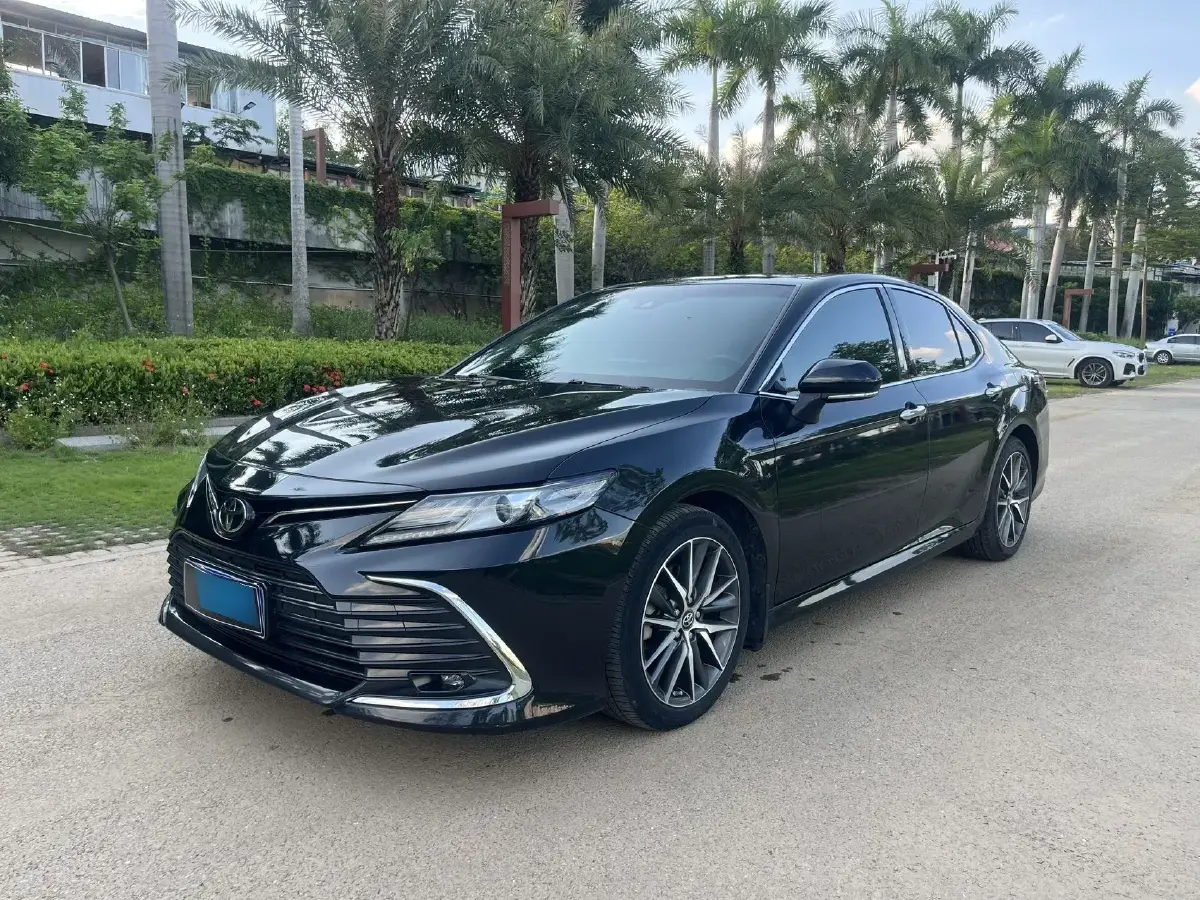 2021 Toyota Camry 2.5L 209HP L4 8AT