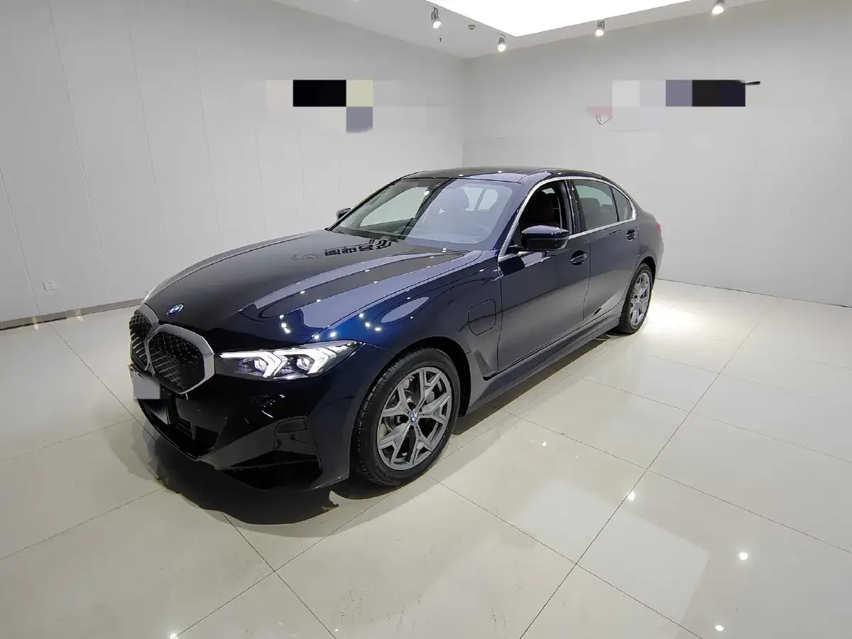 2025 BMW i3 BEV 70KWH