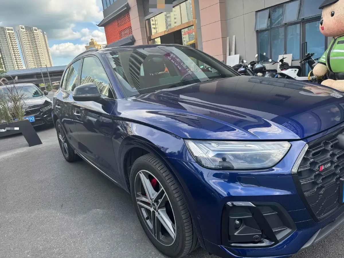 2021 Audi SQ5 3.0T 354HP V6 8AT,autocango,china used car exporter,china ev exporter,chinese used car exporter,chinese used ev exporter