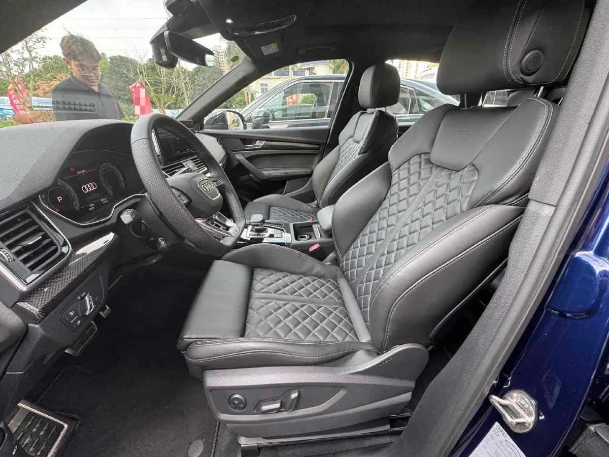 2021 Audi SQ5 3.0T 354HP V6 8AT,autocango,china used car exporter,china ev exporter,chinese used car exporter,chinese used ev exporter