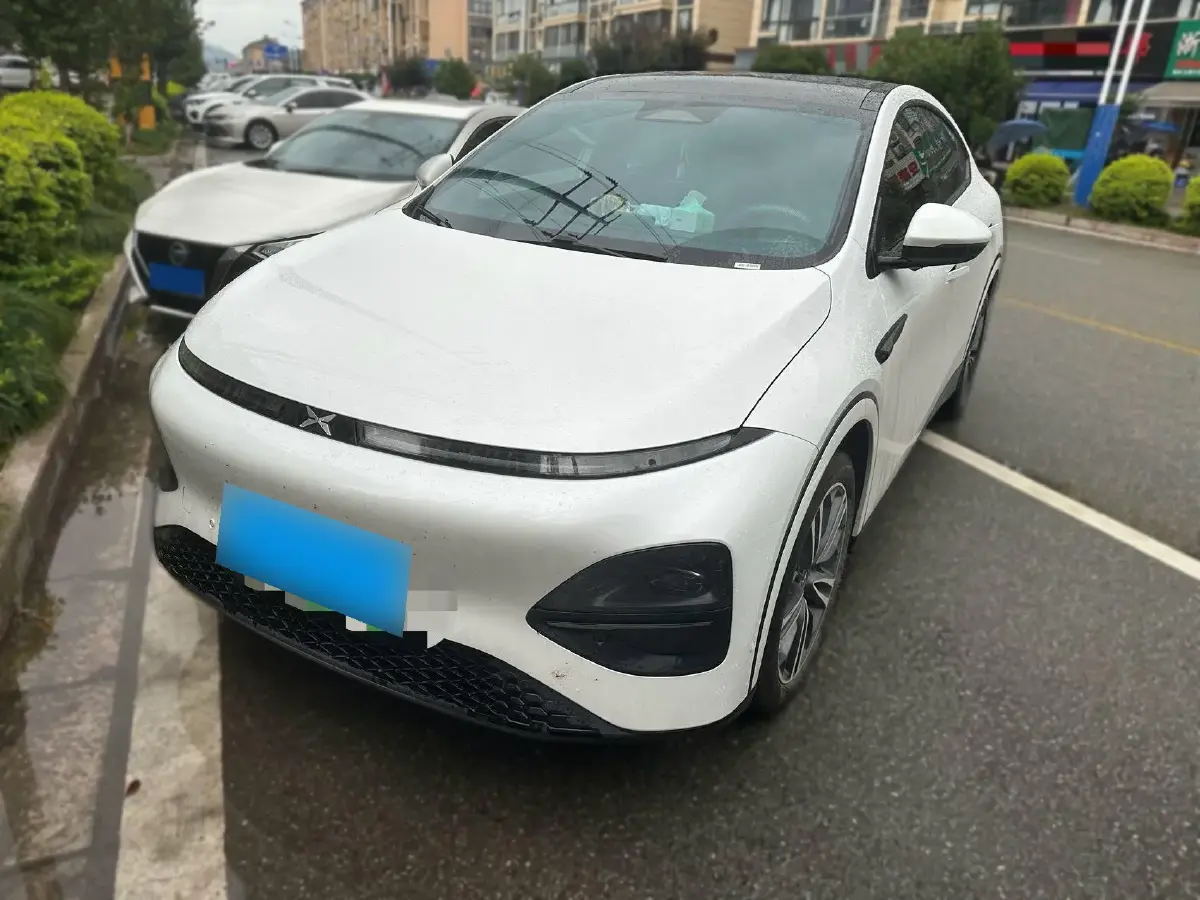 2023 Xpeng G6 BEV 66KWH
