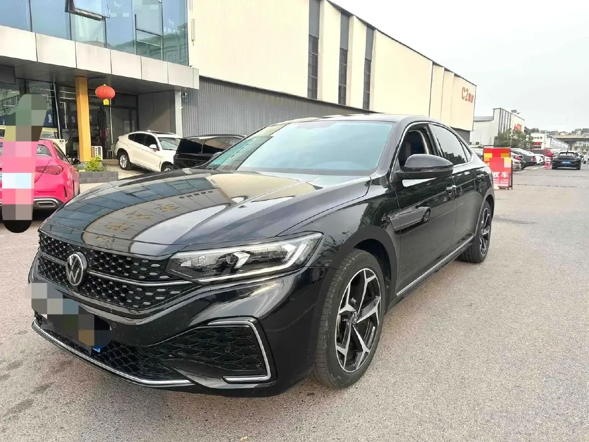 2024 Volkswagen Passat 2.0T 186HP L4 7DCT