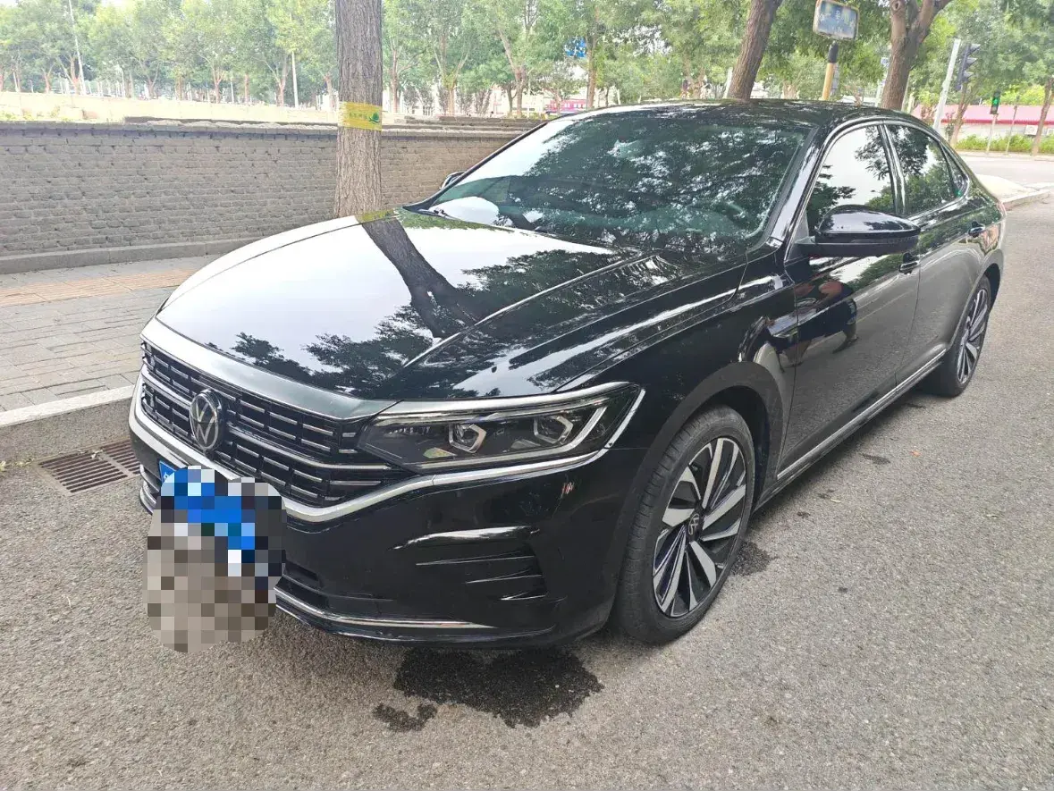 2023 Volkswagen Passat 2.0T 186HP L4 7DCT