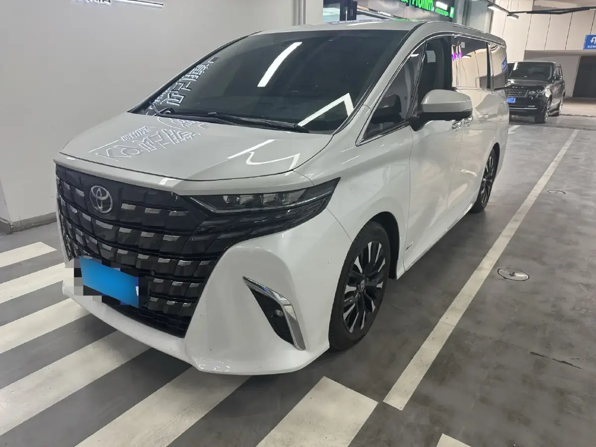 2024 Toyota Alphard 2.5L 190HP L4 E-CVT Hybrid