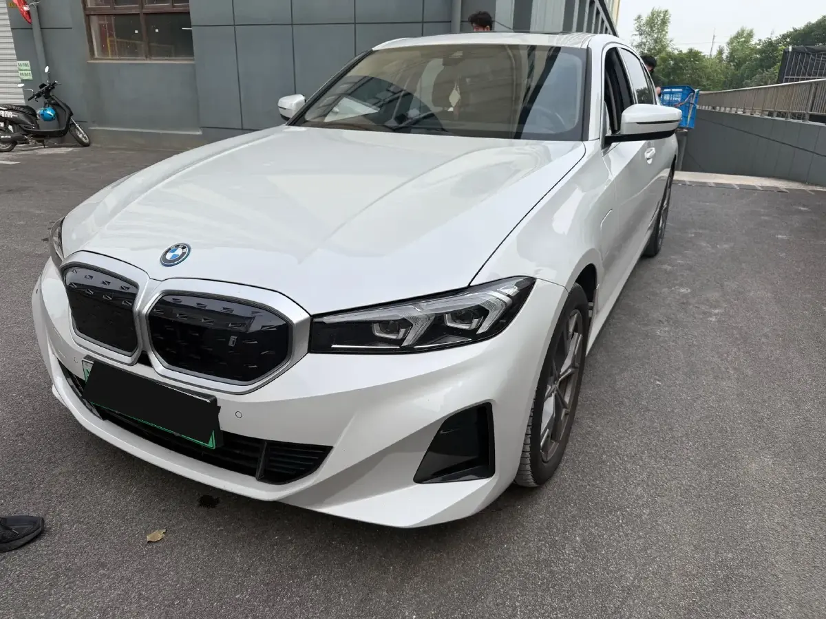 2022 BMW i3 BEV 70KWH