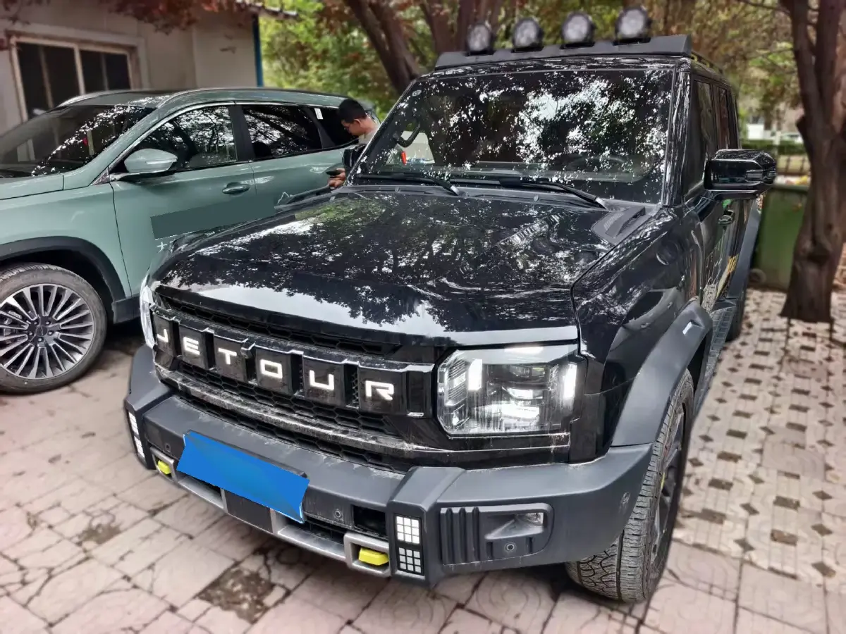 2023 Jetour Traveller 2.0T 254HP L4 7DCT