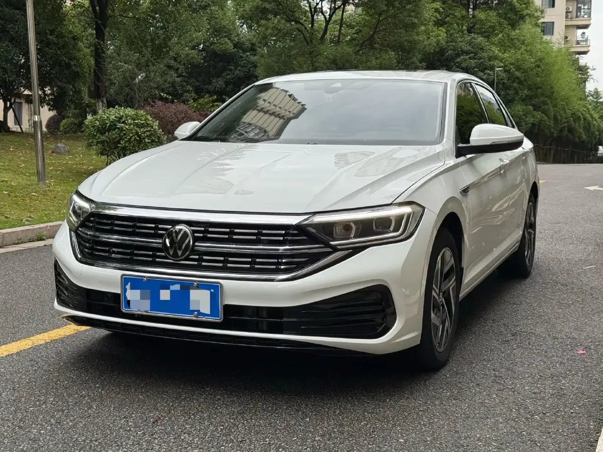 2023 Volkswagen Sagitar 1.5T 160HP L4 7DCT