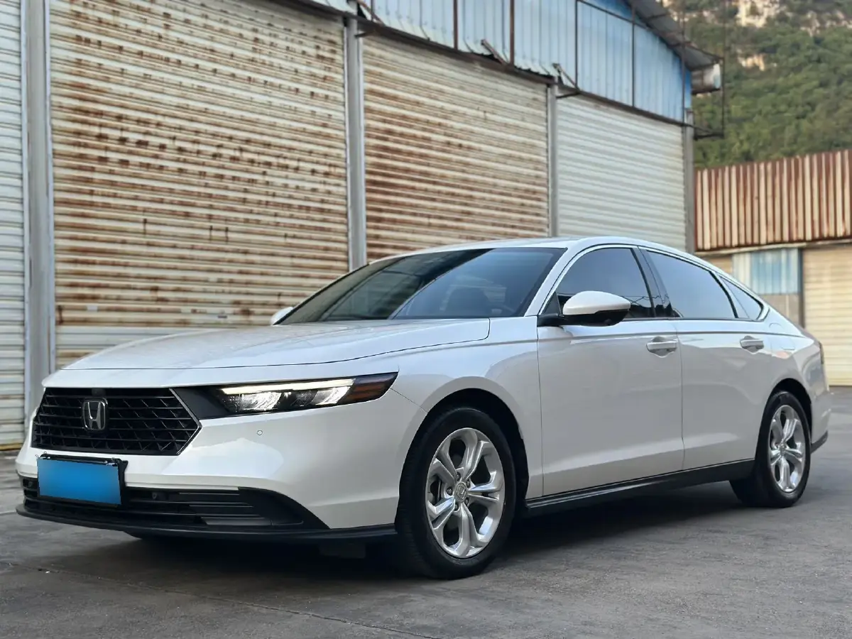 2023 Honda Accord 1.5T 192HP L4 CVT