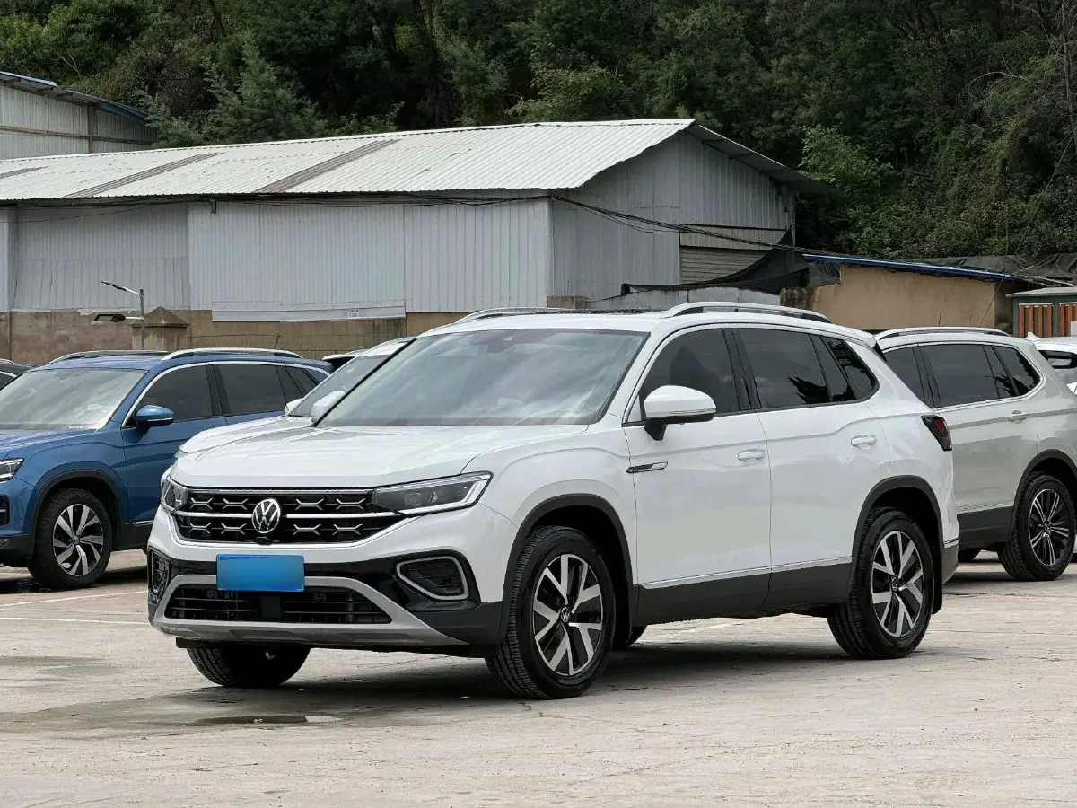 2024 Volkswagen Tayron 2.0T 186HP L4 7DCT