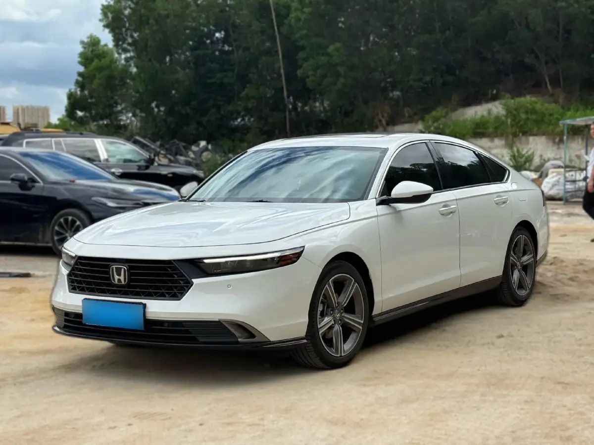 2023 Honda Accord 1.5T 192HP L4 CVT